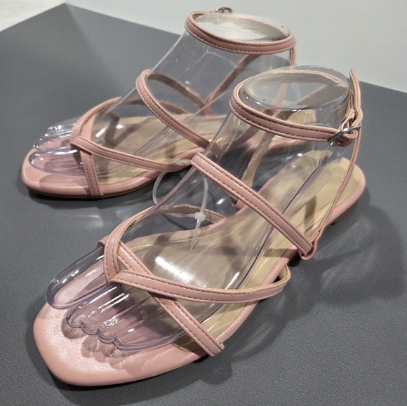 Journee Collection Serissa Pink Flat Sandals - Picture 2 of 6
